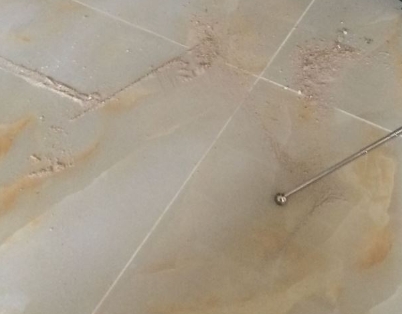 桂东瓷砖空鼓维修公司分享粘合剂选择不当在瓷砖铺贴过程中可能导致以下问题
