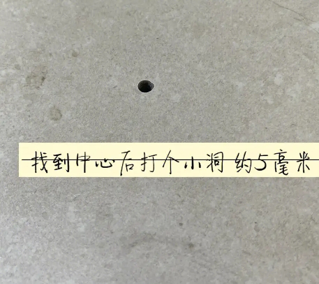 桂东瓷砖空鼓维修公司专业解答在瓷砖铺贴过程中，如果砂料搅拌不均匀，将会带来以下问题